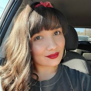 Meet your Posher, Denisia